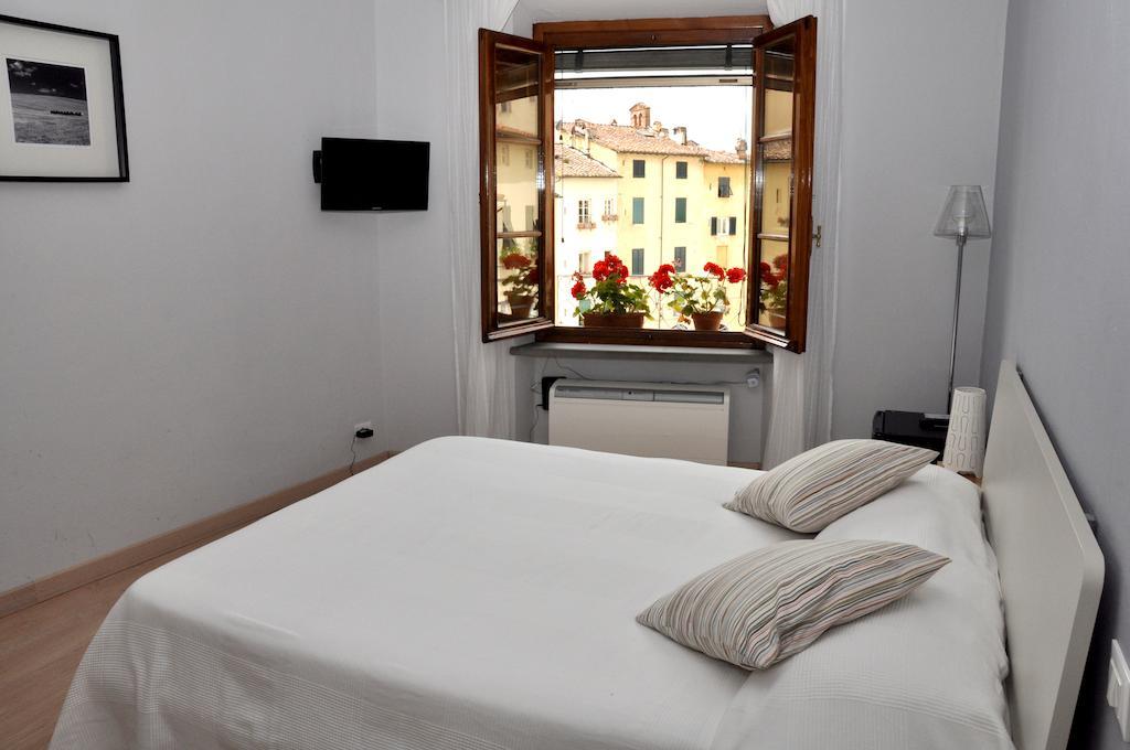At Home Bed And Breakfast Lucca Cameră foto