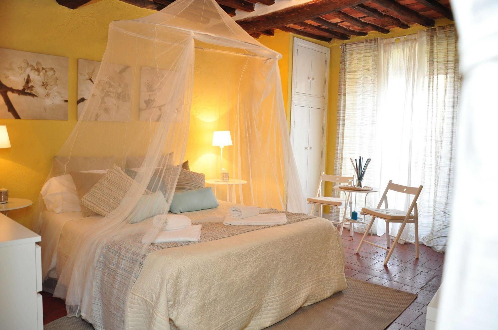 At Home Bed And Breakfast Lucca Exterior foto